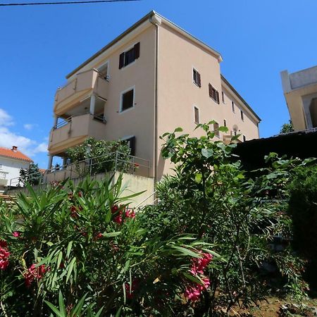 Apartment DINA Šilo Buitenkant foto